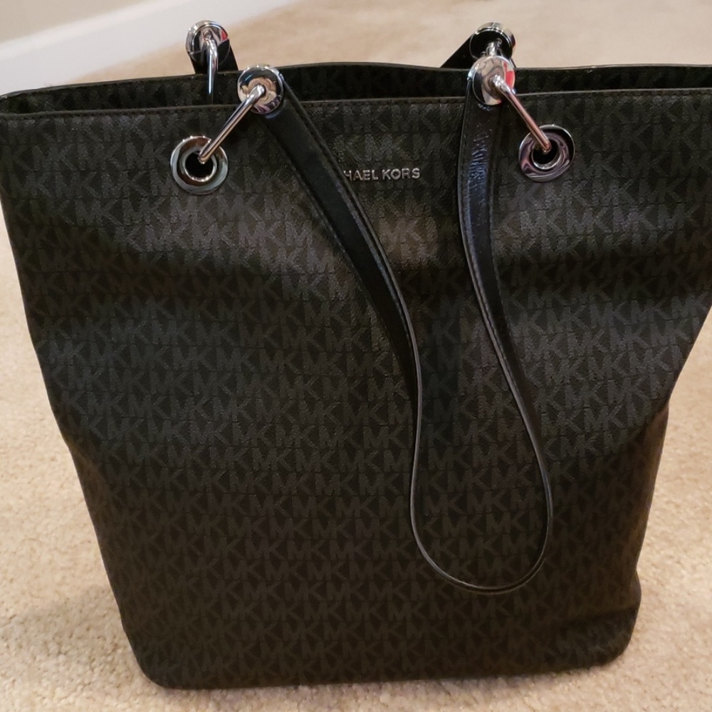 Michael Kors tote
